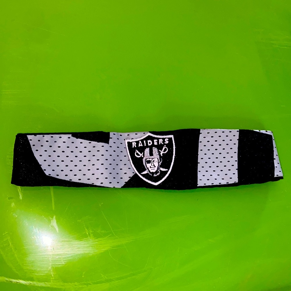 Raiders women’s headband with jersey material